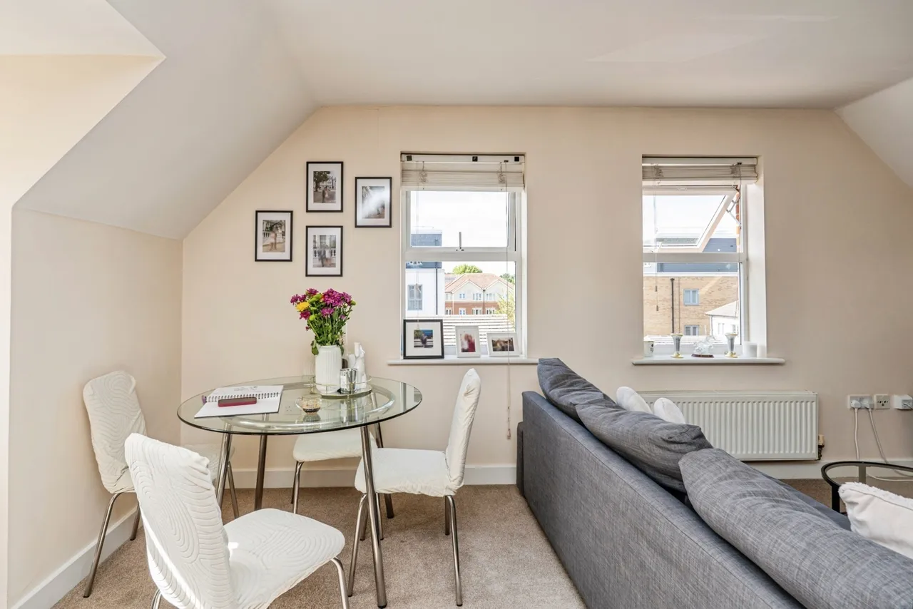 Maybury Road, Woking, GU21, photo 3