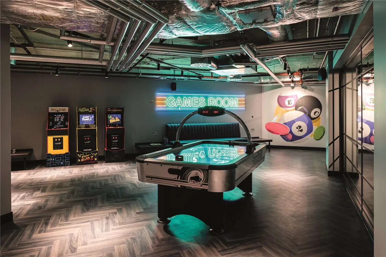 Hewett Street, London, EC2A, photo 15