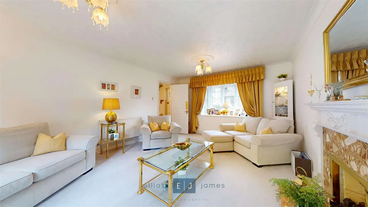 The Lindens, Loughton, photo 3