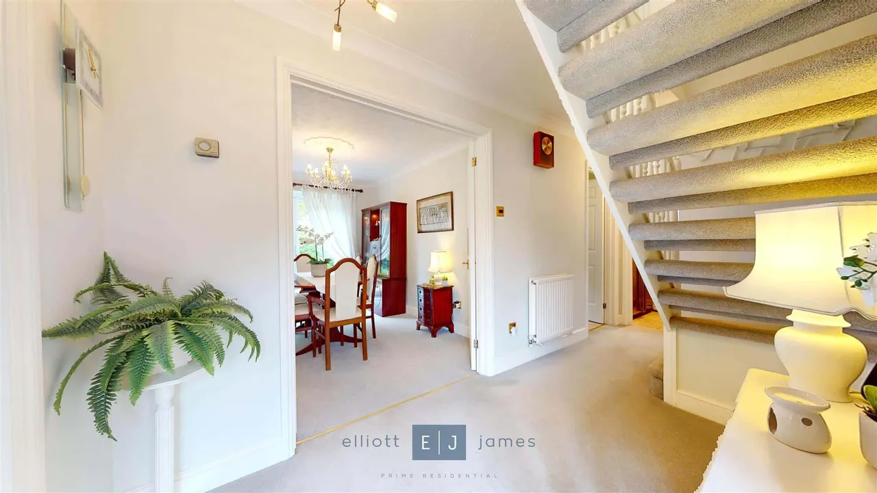 The Lindens, Loughton, photo 4