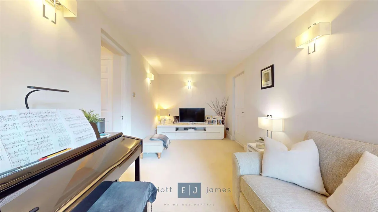 The Lindens, Loughton, photo 9