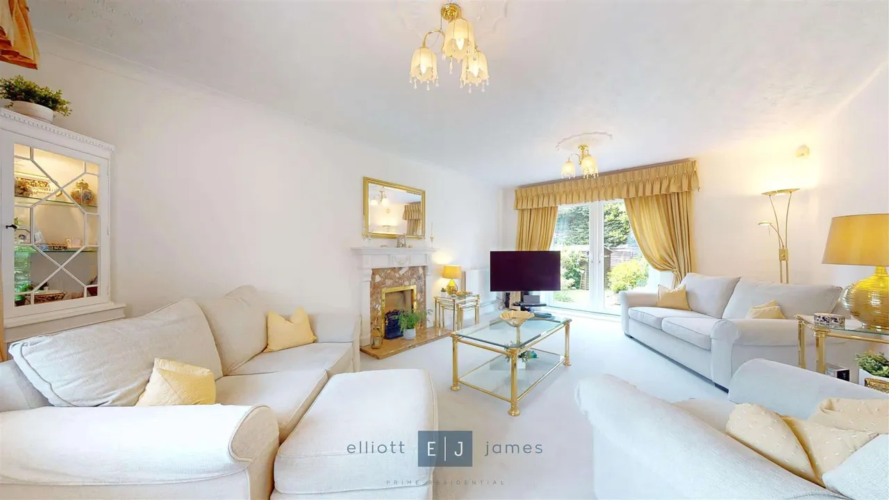 The Lindens, Loughton, photo 7