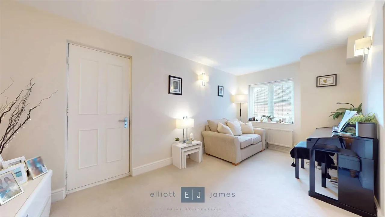 The Lindens, Loughton, photo 8