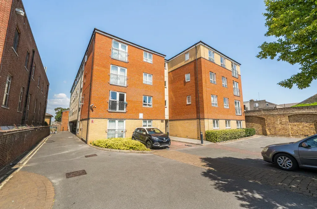 2 bed flat for sale, Sidcup High Street, Sidcup, DA14