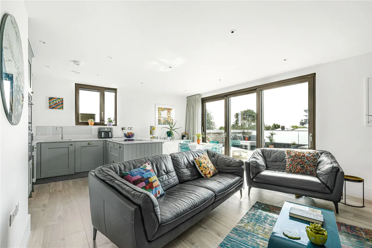 Daffodil Crescent, Barnet, EN4 0EA, photo 5