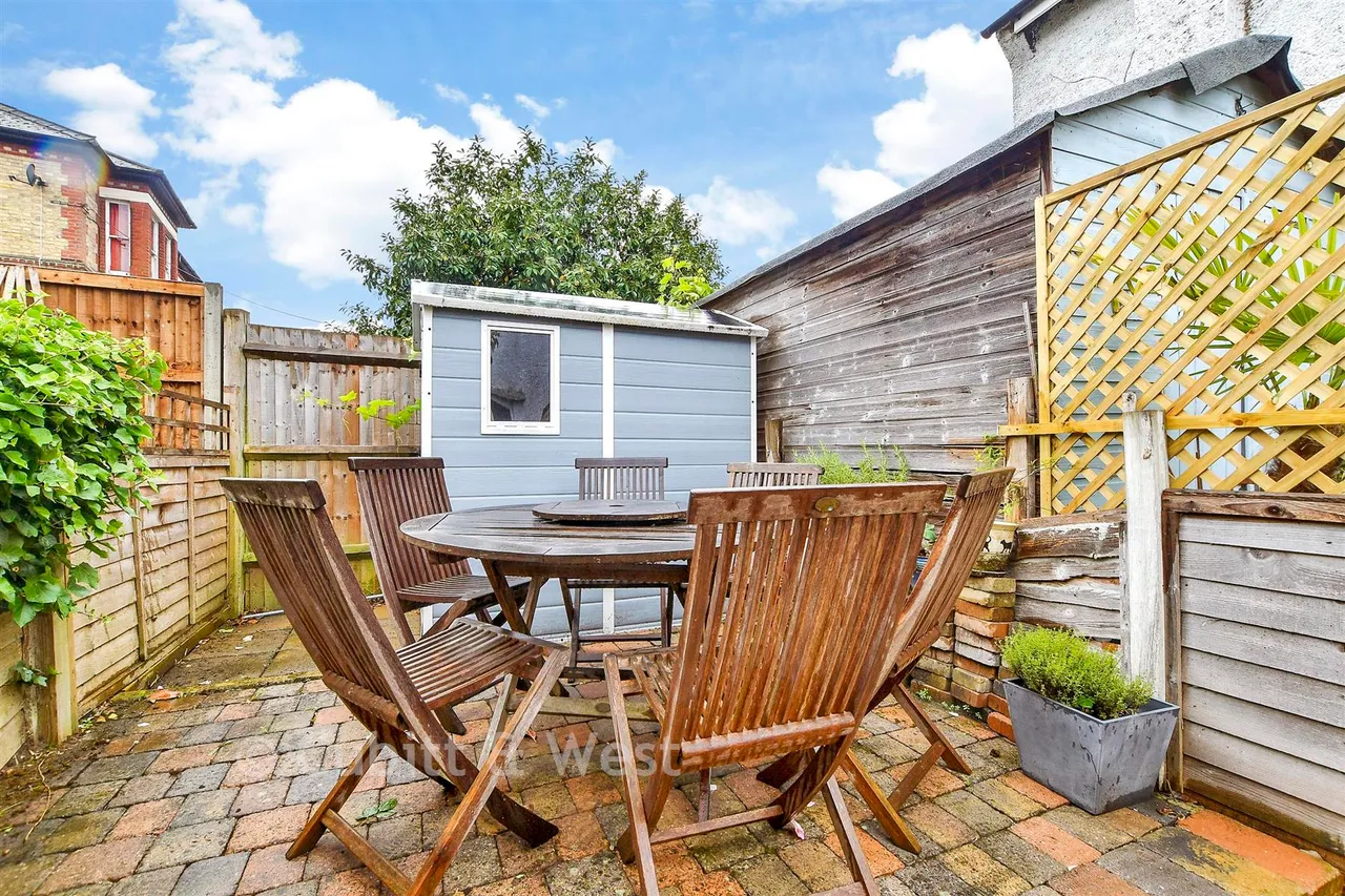 Caledon Road, Wallington, SM6, photo 10