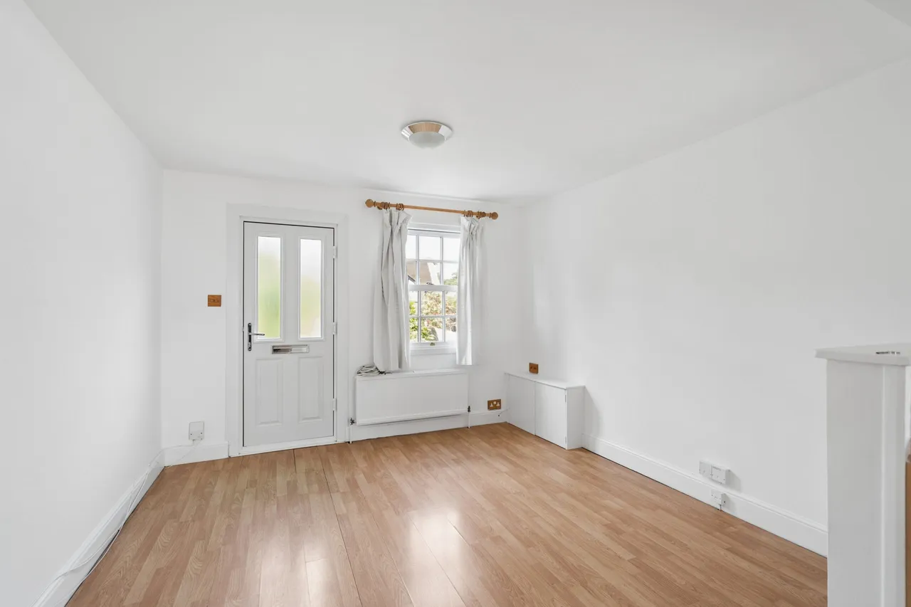 Grove Cottages, Falconer Road, Bushey, Bushey, WD23 3AE, photo 2