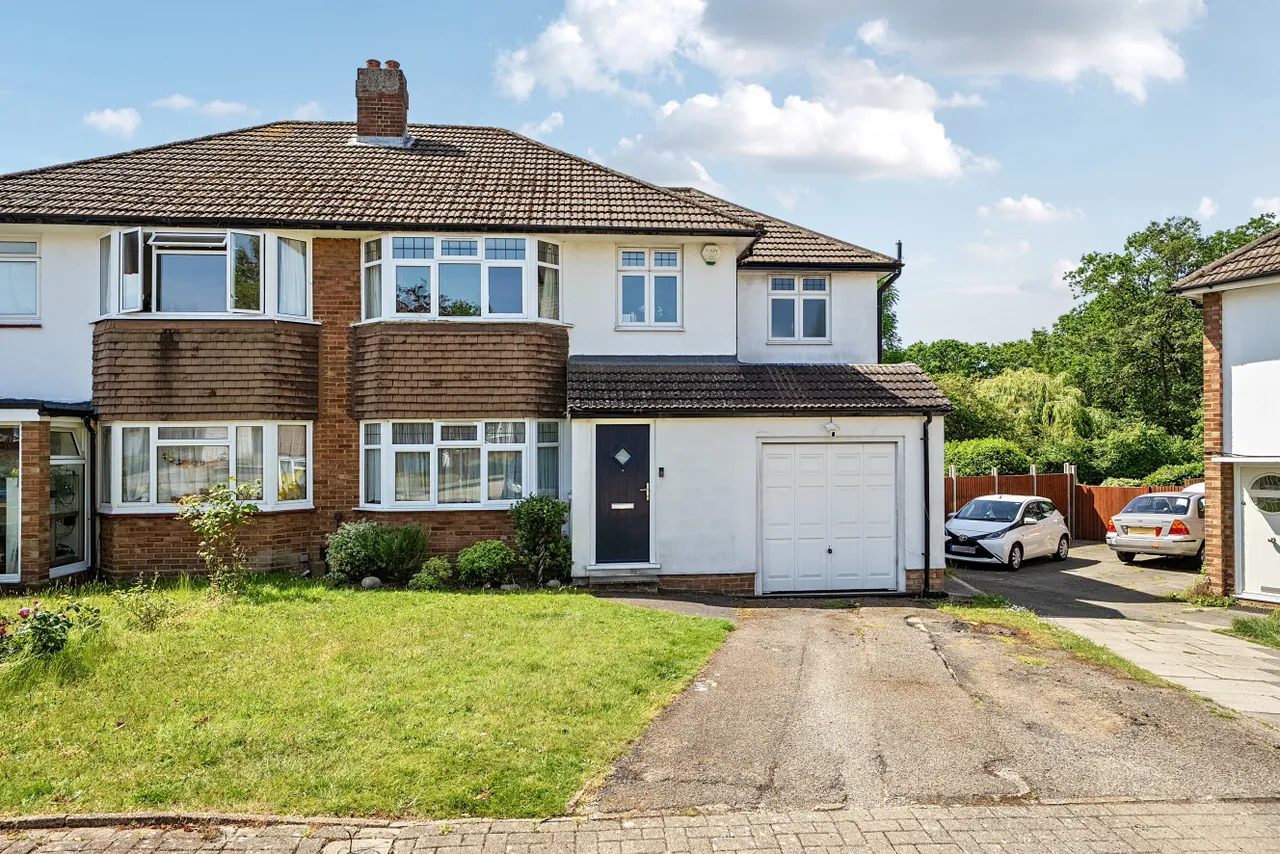 4 bed house for sale — Derwent Drive, Petts Wood, Orpington, BR5