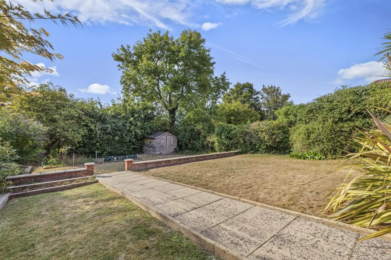 West Drive, High Wycombe, HP13, photo 3