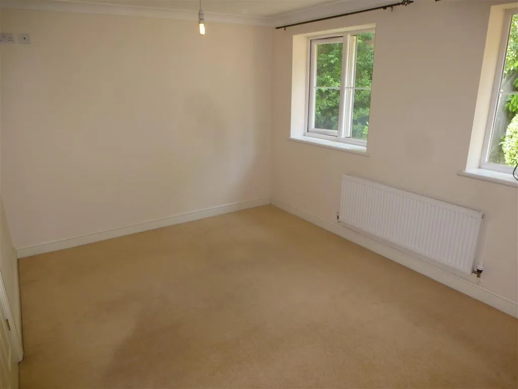 St Peters Close, Kidderminster, DY10, photo 5