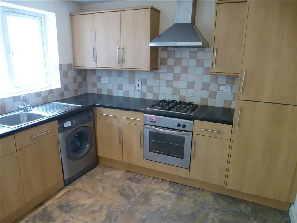 St Peters Close, Kidderminster, DY10, photo 2
