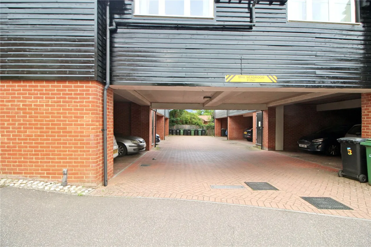 Trafalgar Square, Poringland, Norwich, Norfolk, NR14, photo 7