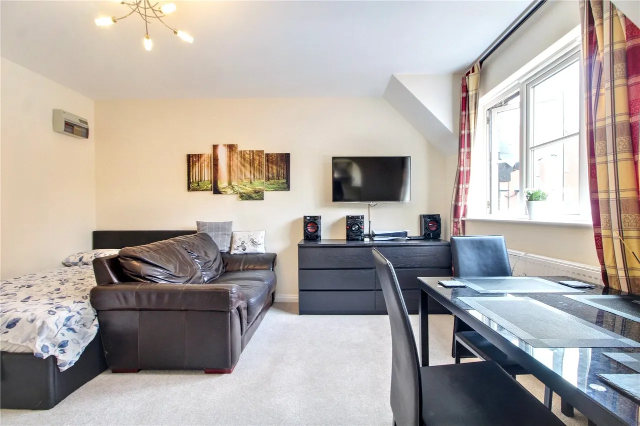 1 bed flat for sale — Trafalgar Square, Poringland, Norwich, Norfolk, NR14