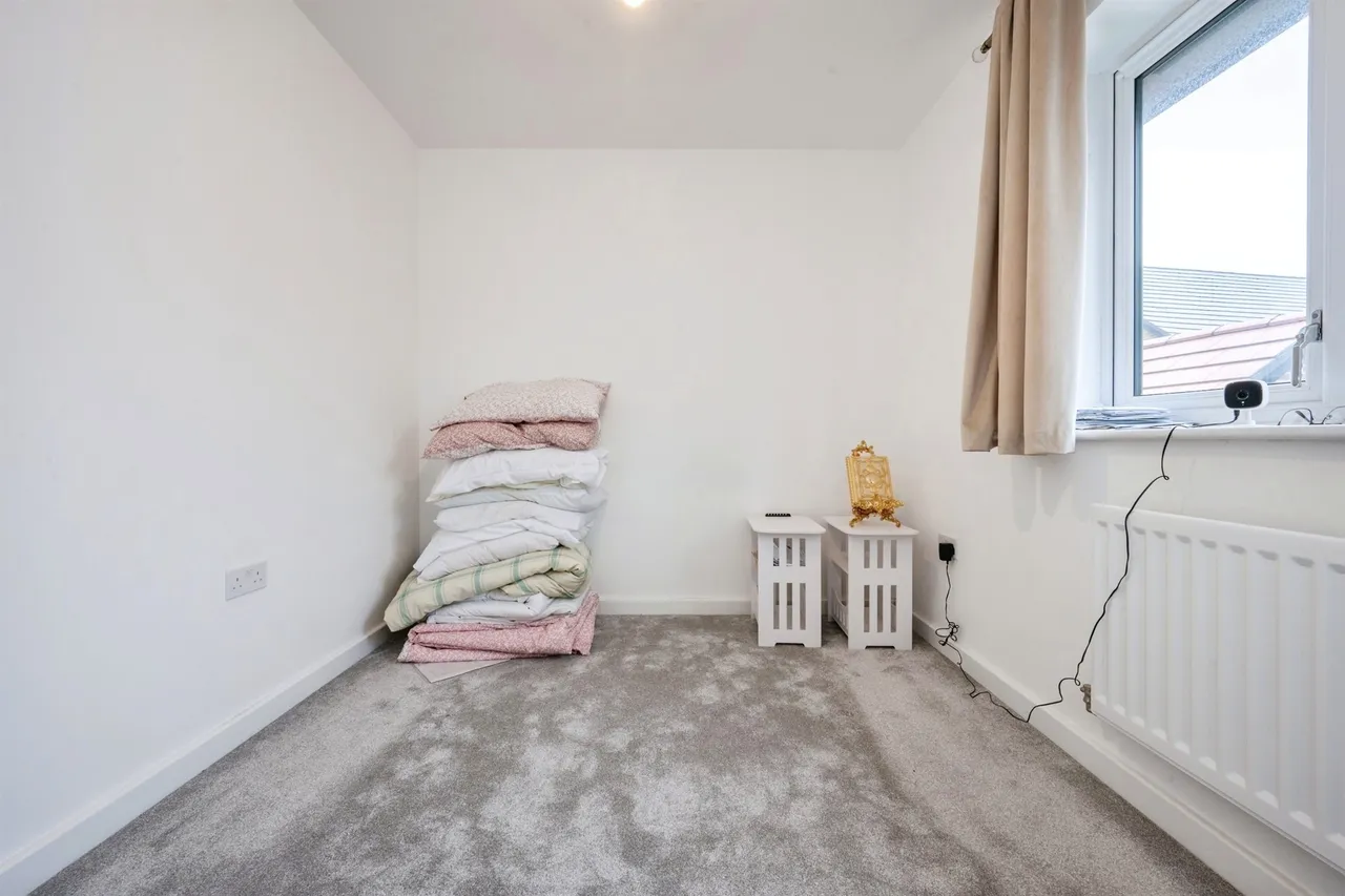 Henry Hoare Drive, Glebe Farm, MK17, photo 15