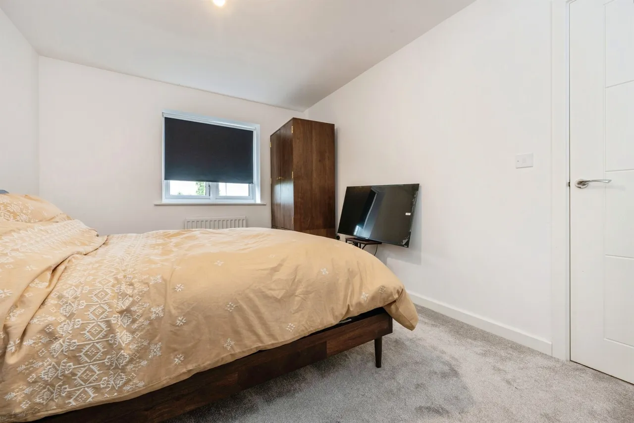 Henry Hoare Drive, Glebe Farm, MK17, photo 11
