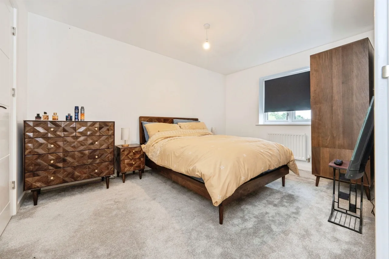 Henry Hoare Drive, Glebe Farm, MK17, photo 10
