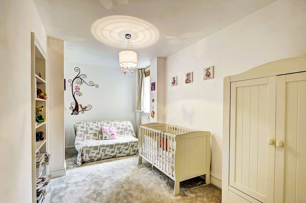 Belsize Square, Belsize Park, London, NW3, photo 11
