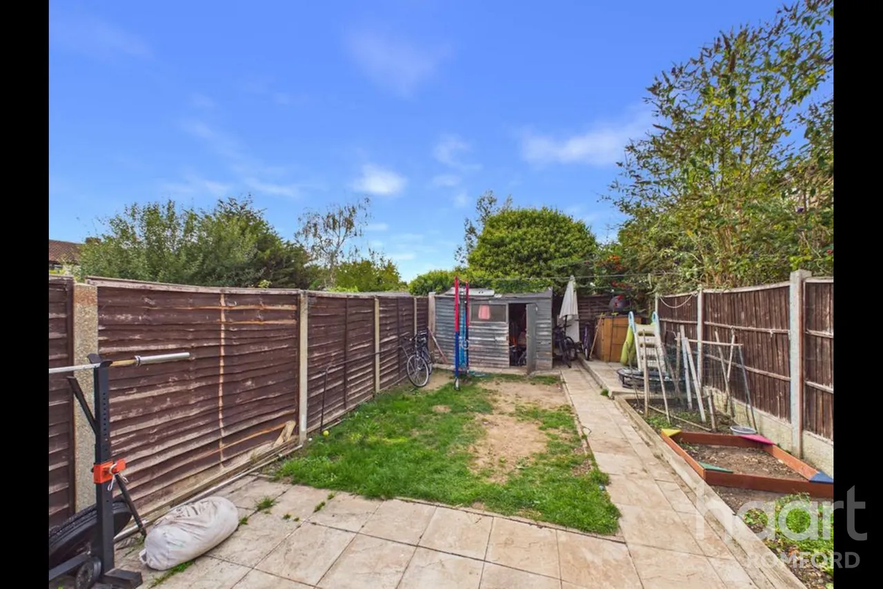Eastbrook Drive, Romford, RM7, photo 15