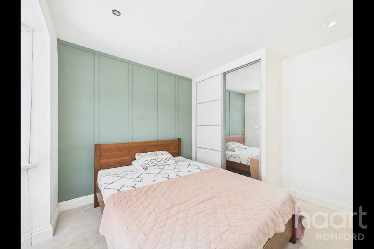 Eastbrook Drive, Romford, RM7, photo 8