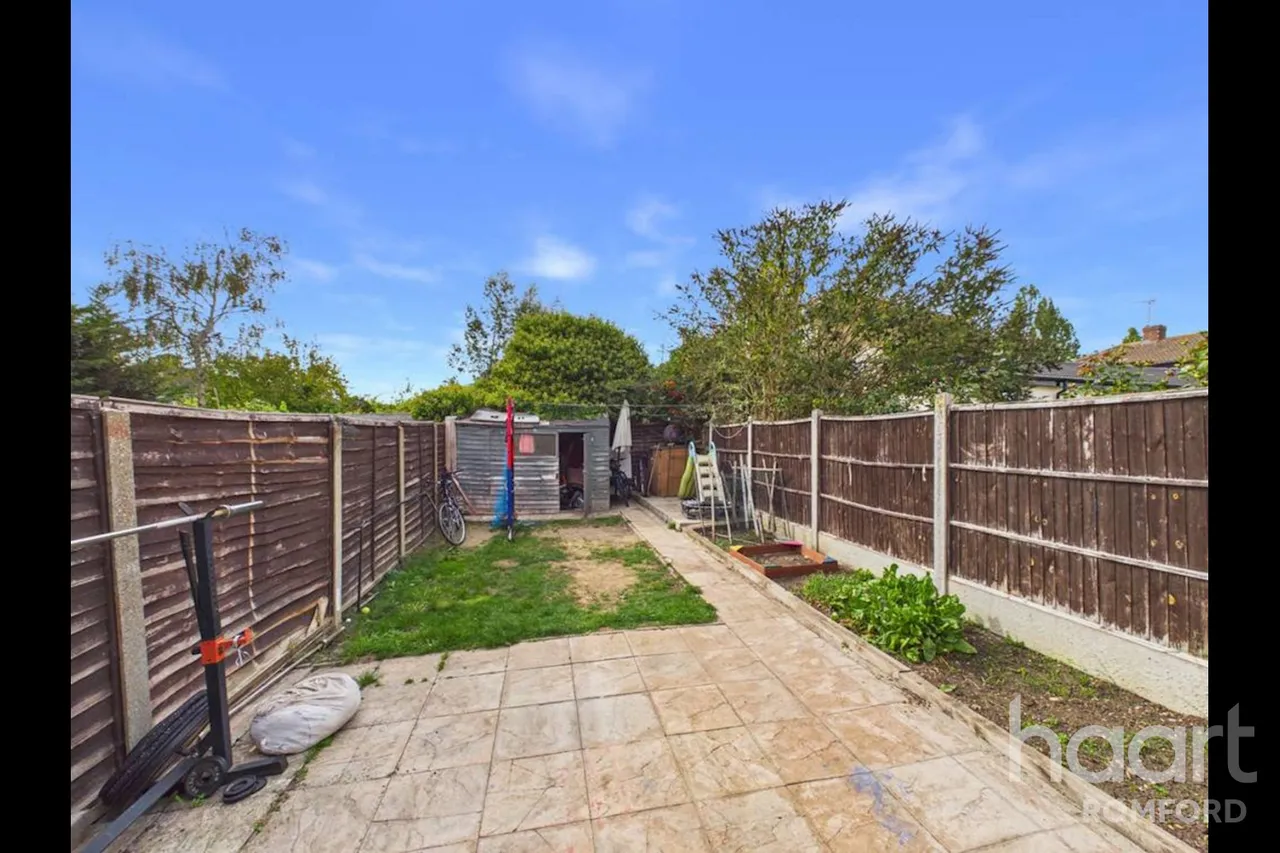 Eastbrook Drive, Romford, RM7, photo 14