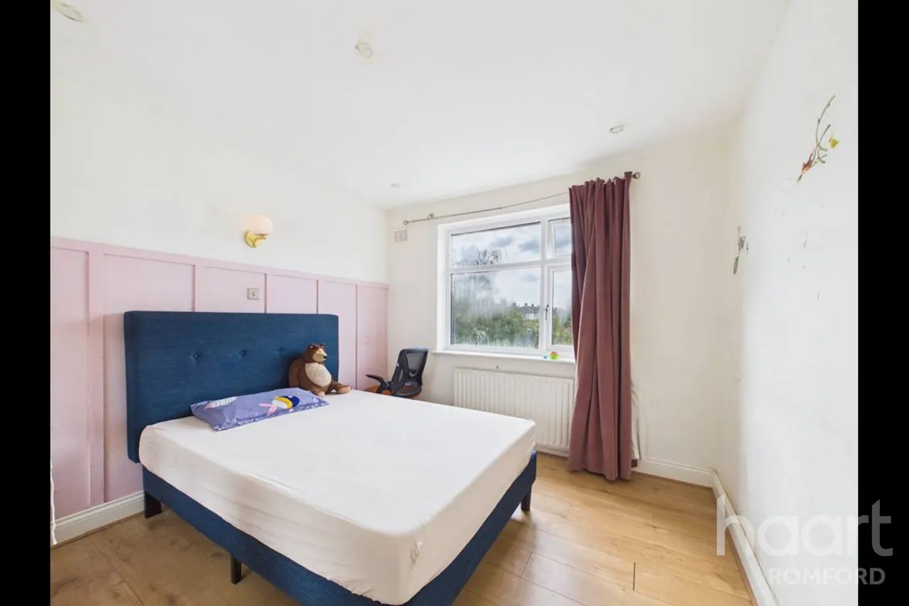 Eastbrook Drive, Romford, RM7, photo 4