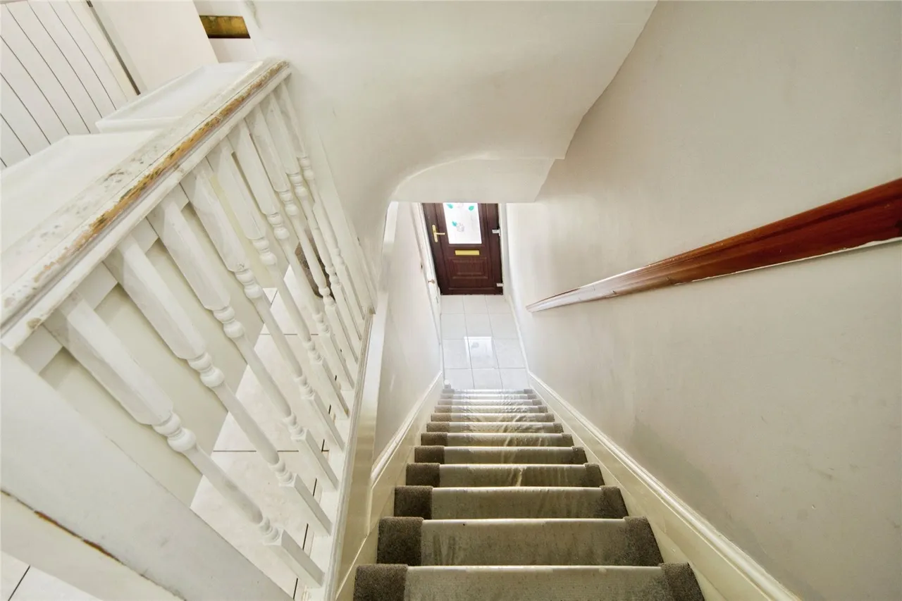 Raydons Road, DAGENHAM, Essex, RM9, photo 22