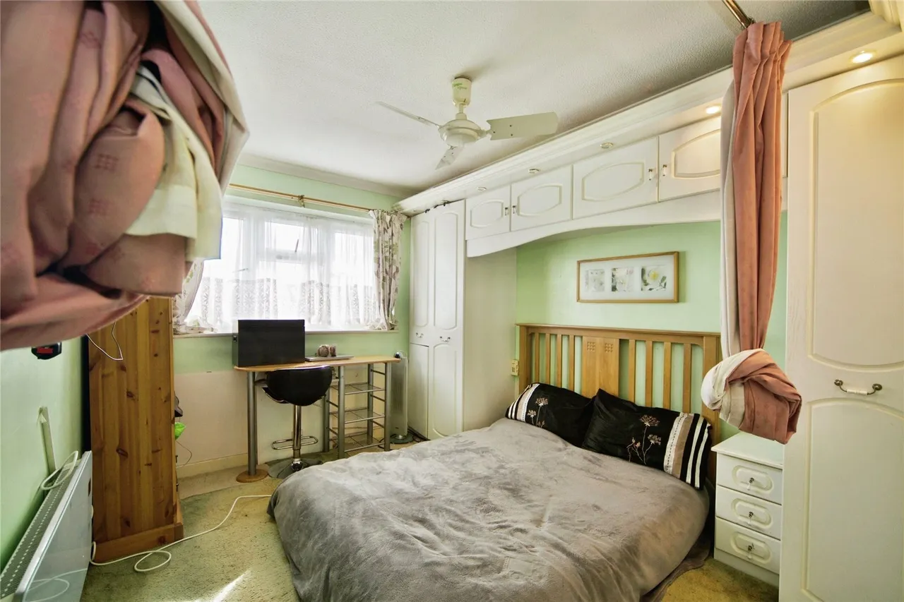 Raydons Road, DAGENHAM, Essex, RM9, photo 23
