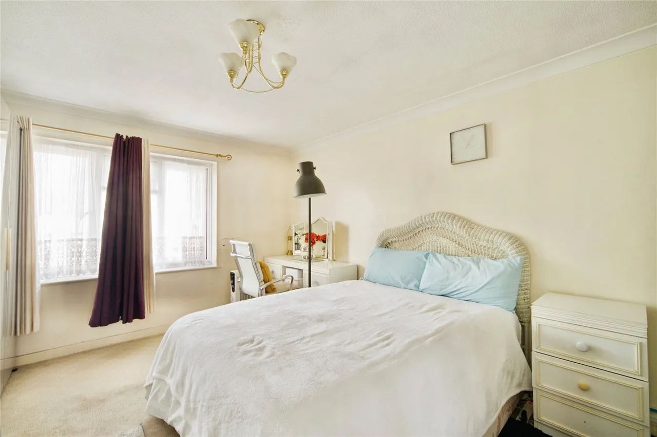 Raydons Road, DAGENHAM, Essex, RM9, photo 4