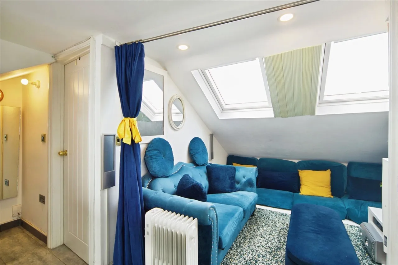 Raydons Road, DAGENHAM, Essex, RM9, photo 25