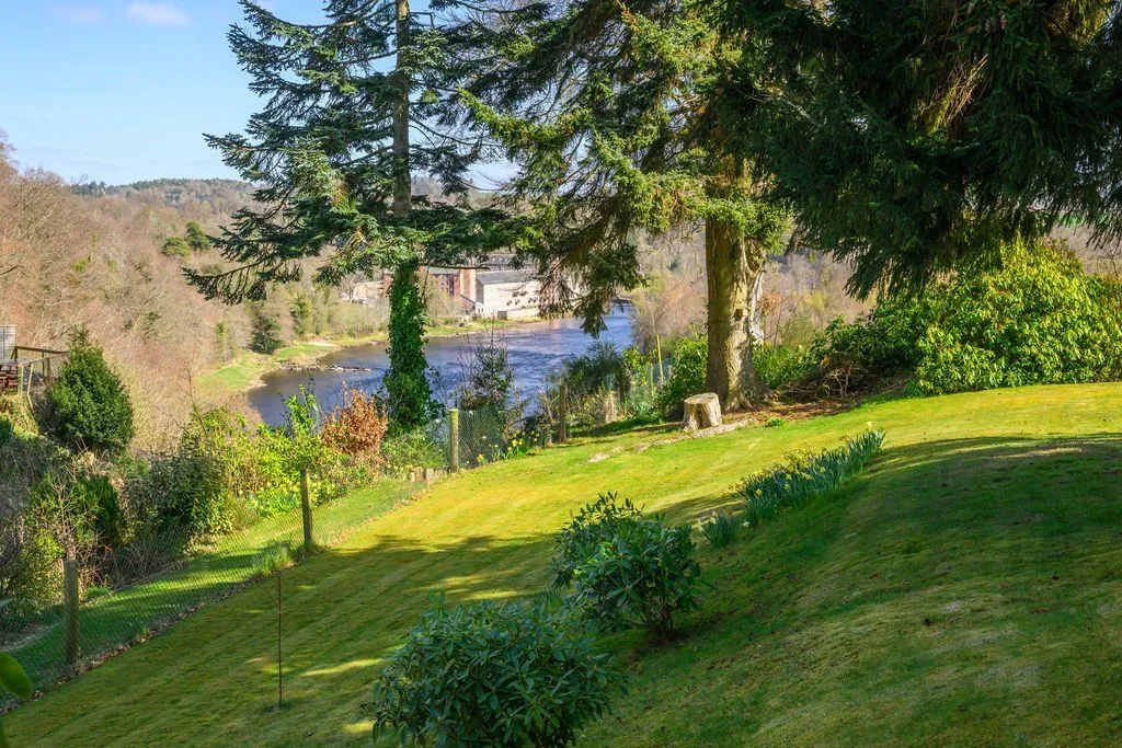 Perth Road, Stanley, PH1, photo 6