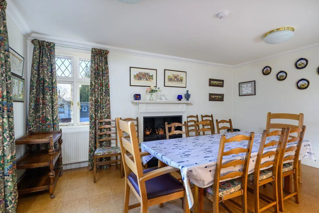 Perth Road, Stanley, PH1, photo 13