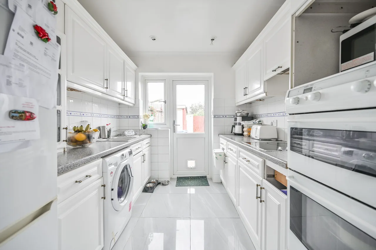 Waltham Cross, EN8, photo 6