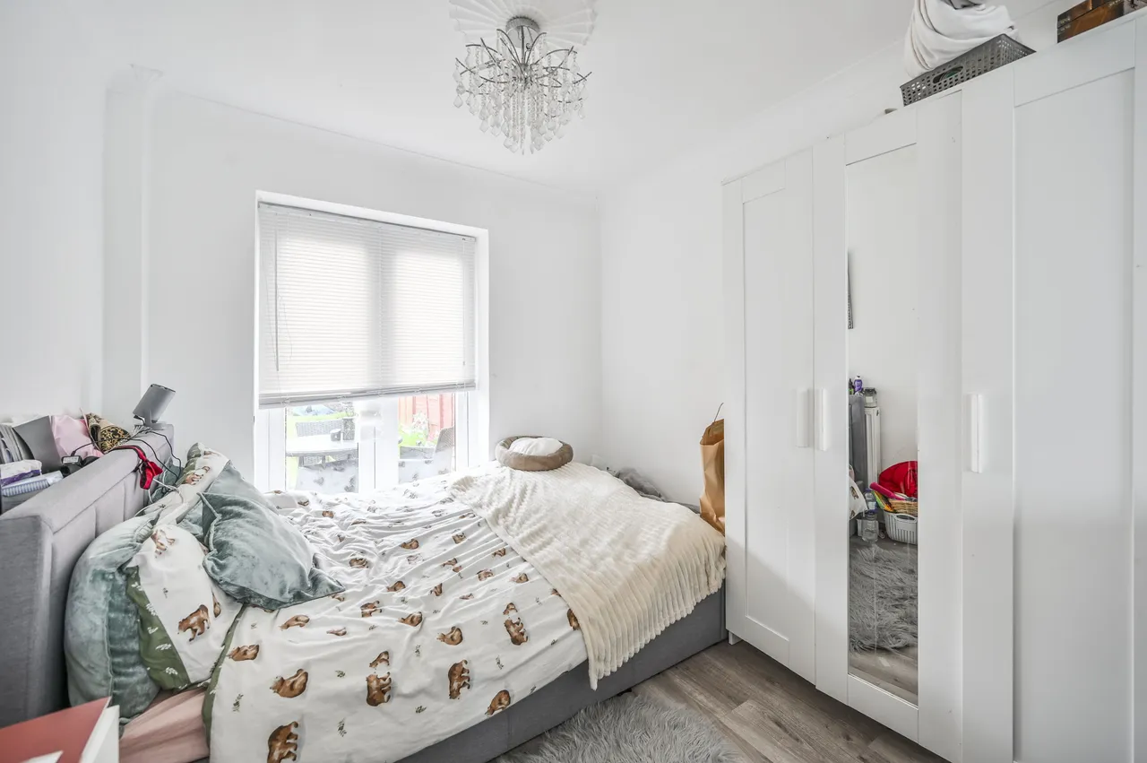 Waltham Cross, EN8, photo 5
