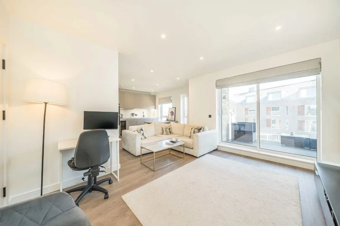1 bed property for sale, Ravensbury Terrace, SW18