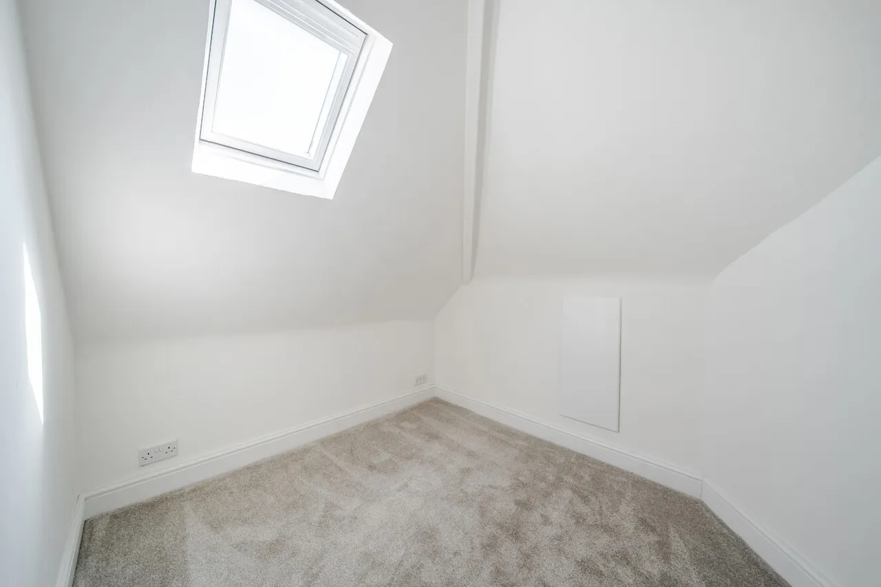 Barrow Road, Streatham Common, London, SW16, photo 11