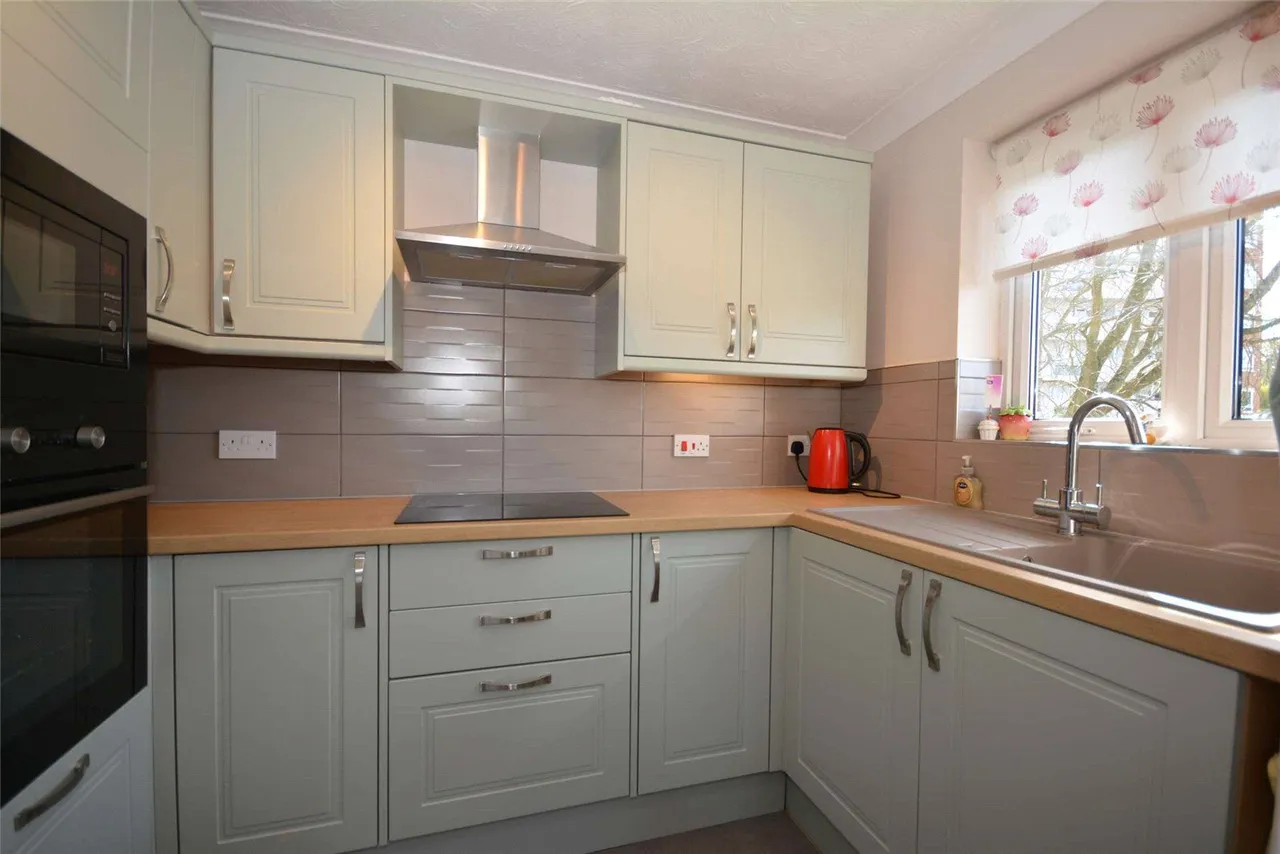 Primrose Court, Primley Park View, LS17, photo 3