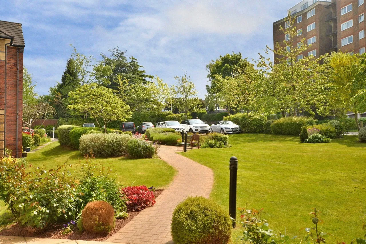 Primrose Court, Primley Park View, LS17, photo 8