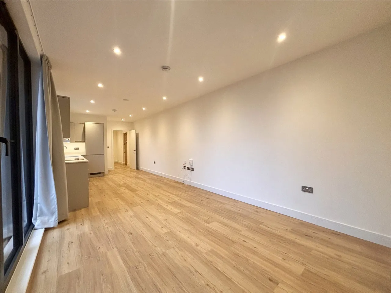 Farnborough Road, Farnborough, Surrey, GU14 7TG, photo 5