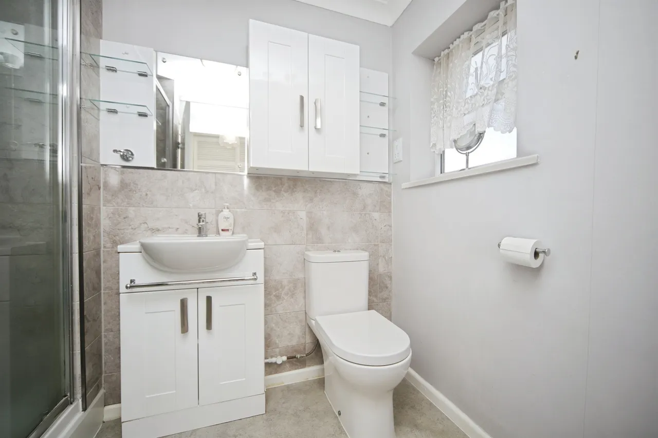 Windsor Close, Taunton, TA1, photo 3