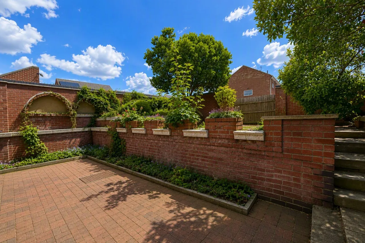 Gartree Court, Melton Mowbray, LE13, photo 11