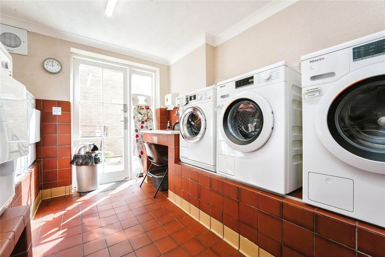 Homespring House, Cheltenham, GL52, photo 10