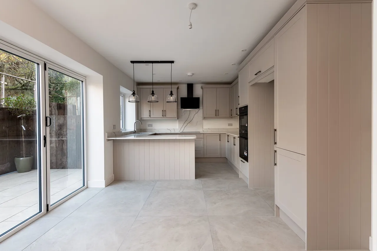 Clovelly Drive, Minster-On-Sea, ME12, photo 3