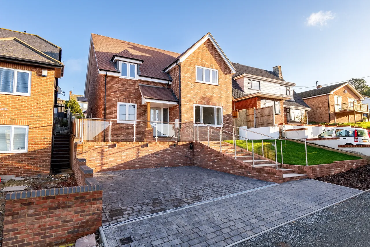 Clovelly Drive, Minster-On-Sea, ME12, photo 24