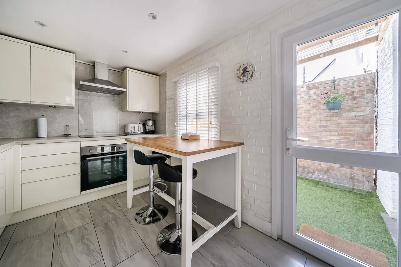 Bedford Road, Ealing, W13, photo 6