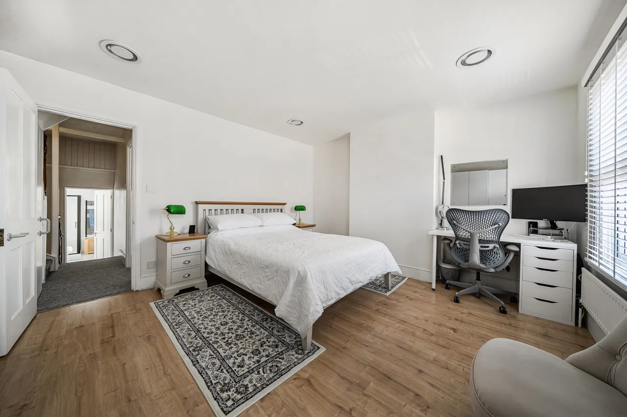 Bedford Road, Ealing, W13, photo 15