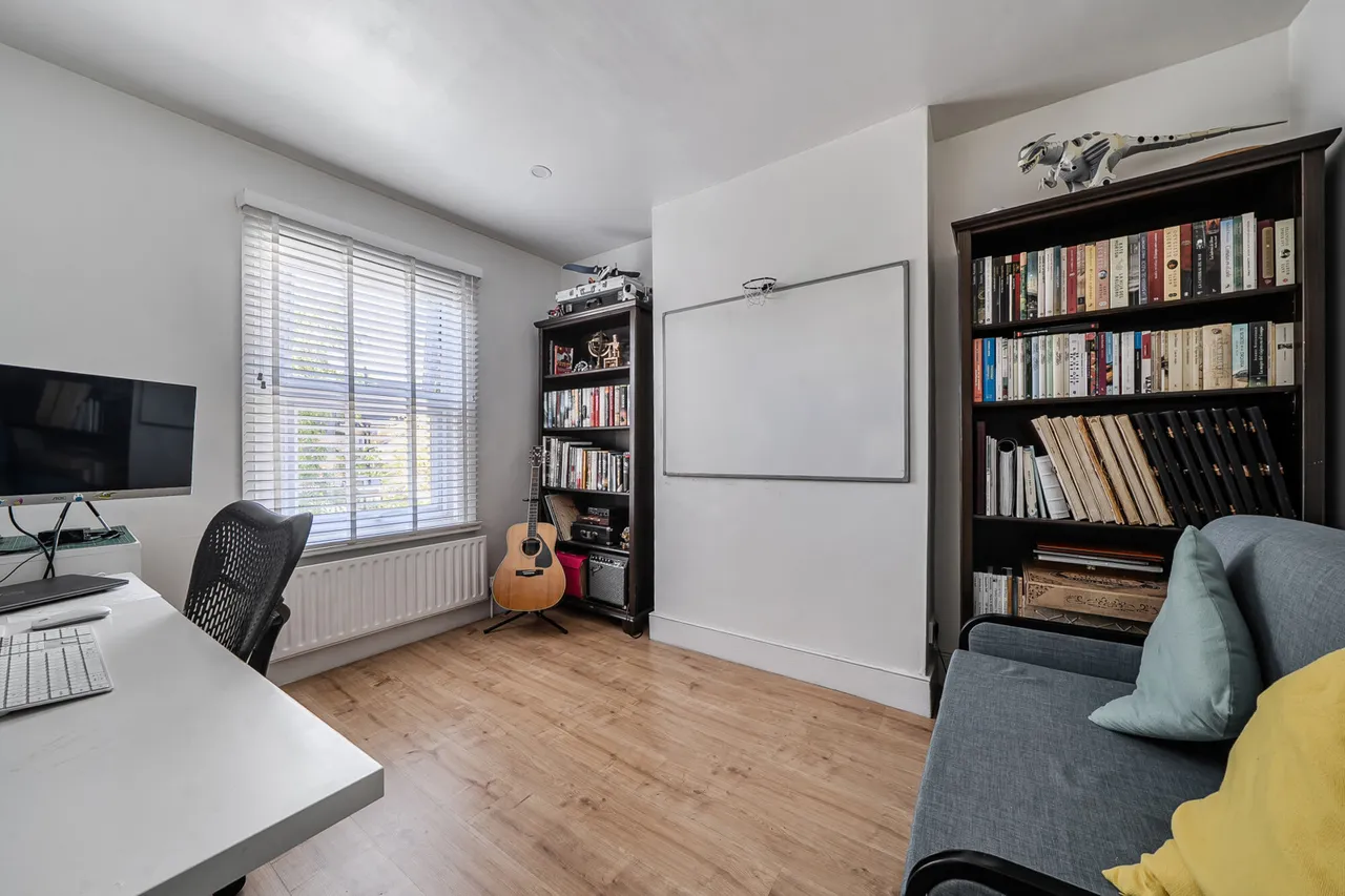 Bedford Road, Ealing, W13, photo 3