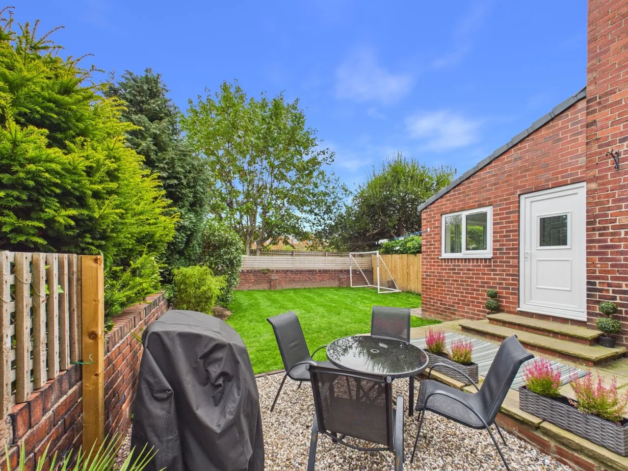 Bradford Road, Wakefield, WF1, photo 21