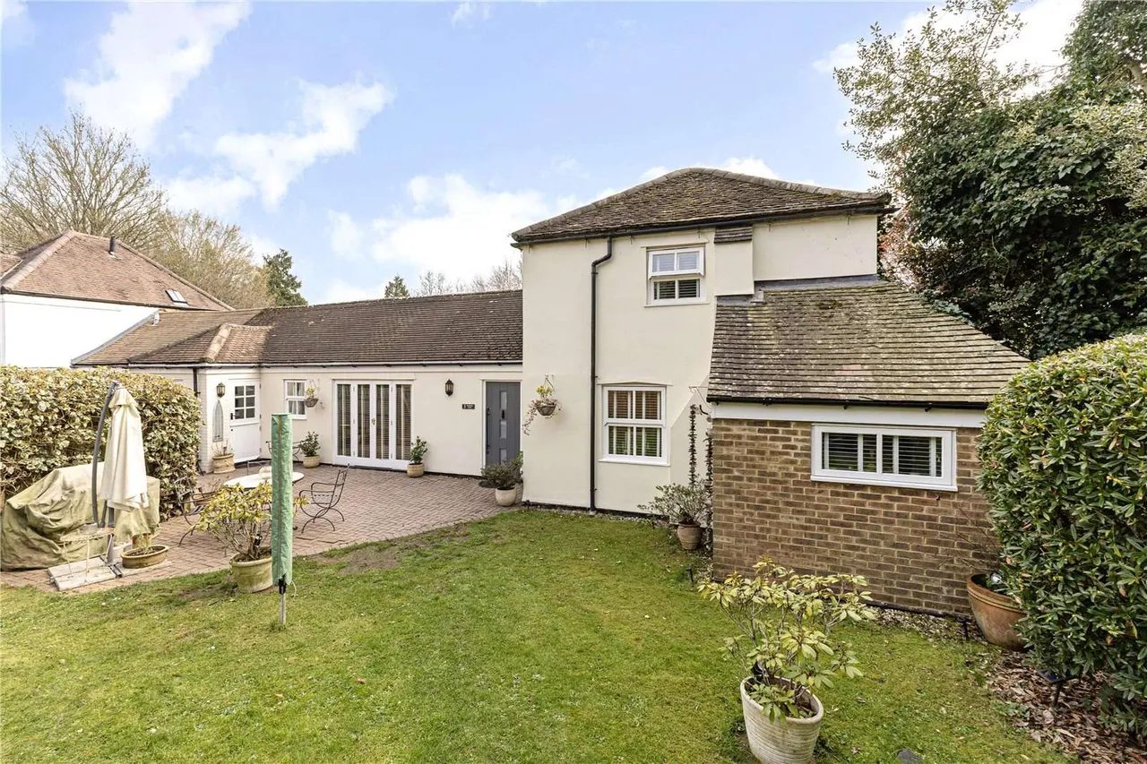 Yeomans Keep, Chorleywood, Rickmansworth, Hertfordshire, WD3 5RU, photo 4