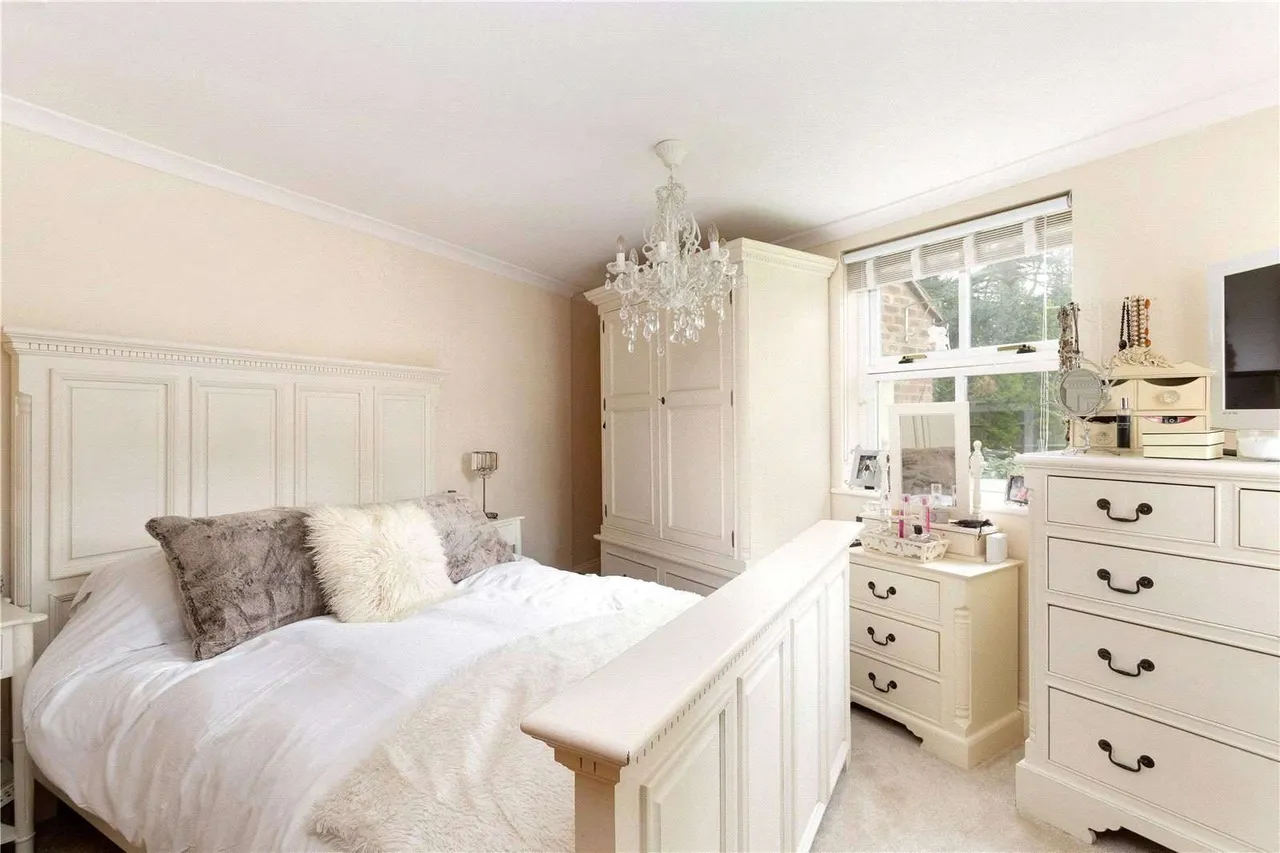 Yeomans Keep, Chorleywood, Rickmansworth, Hertfordshire, WD3 5RU, photo 8