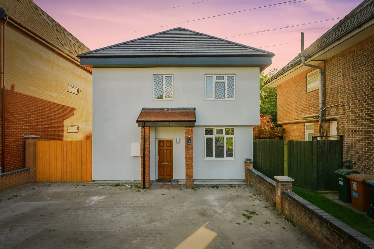 6 bed house for sale, Bucknalls Close, Watford, WD25